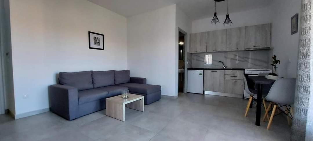 Milias Apartment'S Ієрісос Номер фото